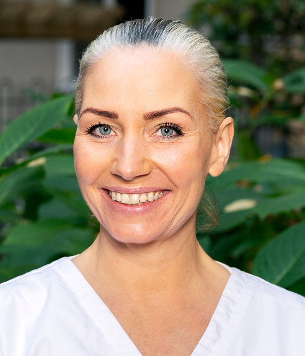 Paula Swed, Fotvårdsterapeut